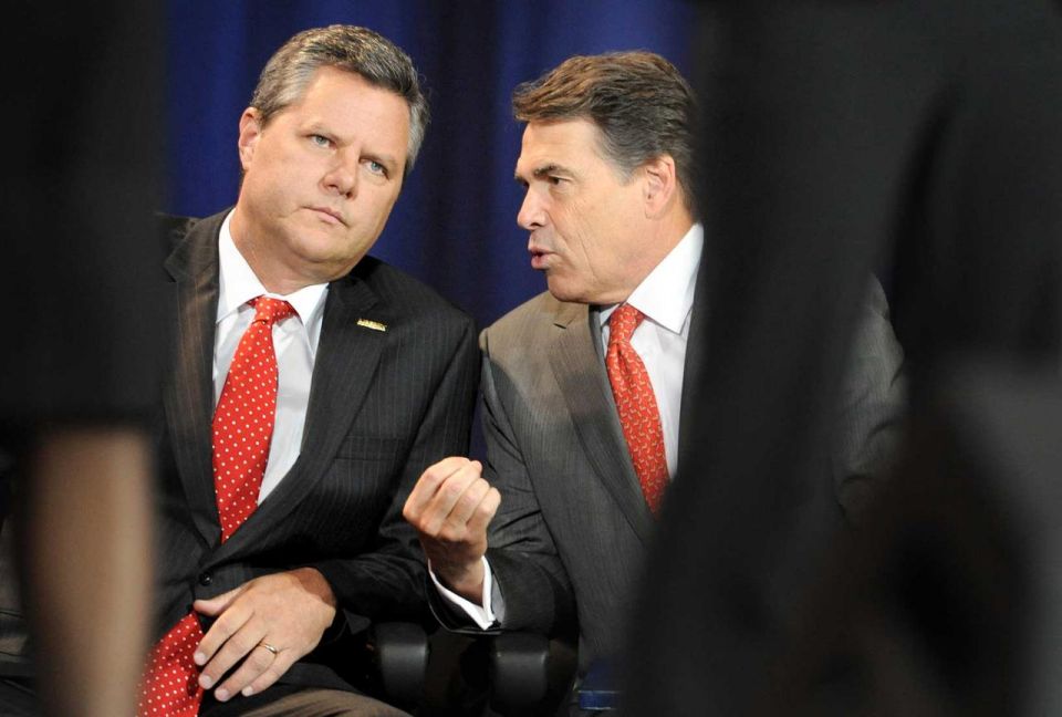 Perry delivers spiritual message to Liberty University students